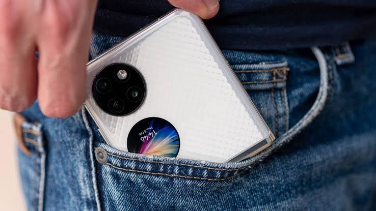 Bütçe dostu Huawei katlanabilir telefondan üzen haber: Pocket S2 artık…
