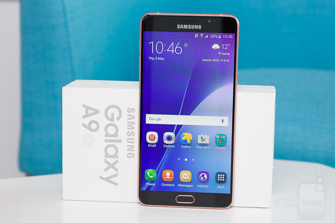 Samsung’un Yeni Dev Ekranlı Akıllı Telefonu !